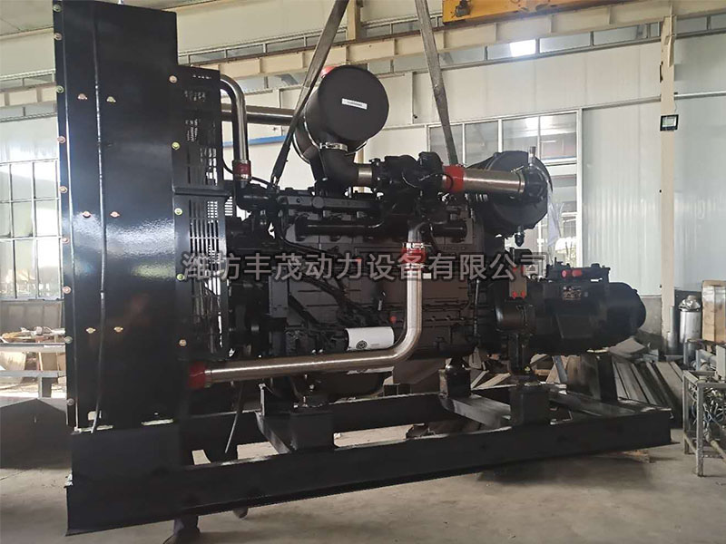 360KW礦山設(shè)備柴油機3.jpg