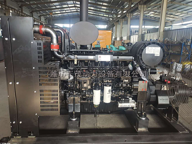 480KW礦山設(shè)備柴油機1.jpg